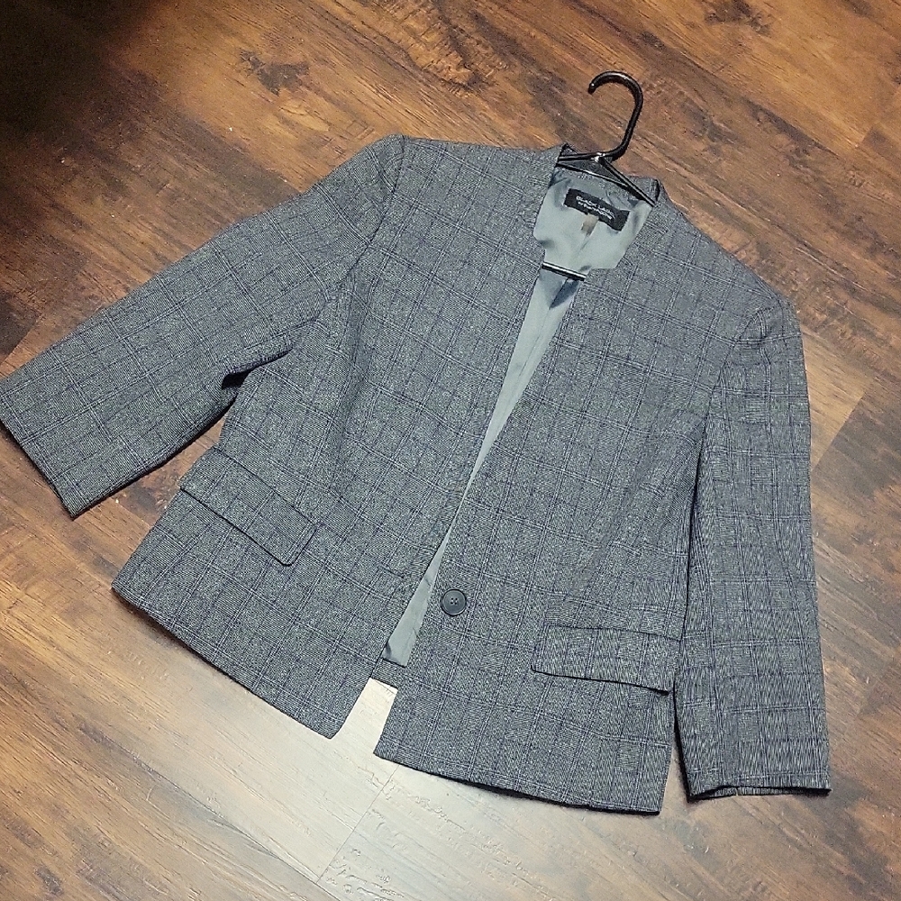 Gray Checkered Wome's Blazer